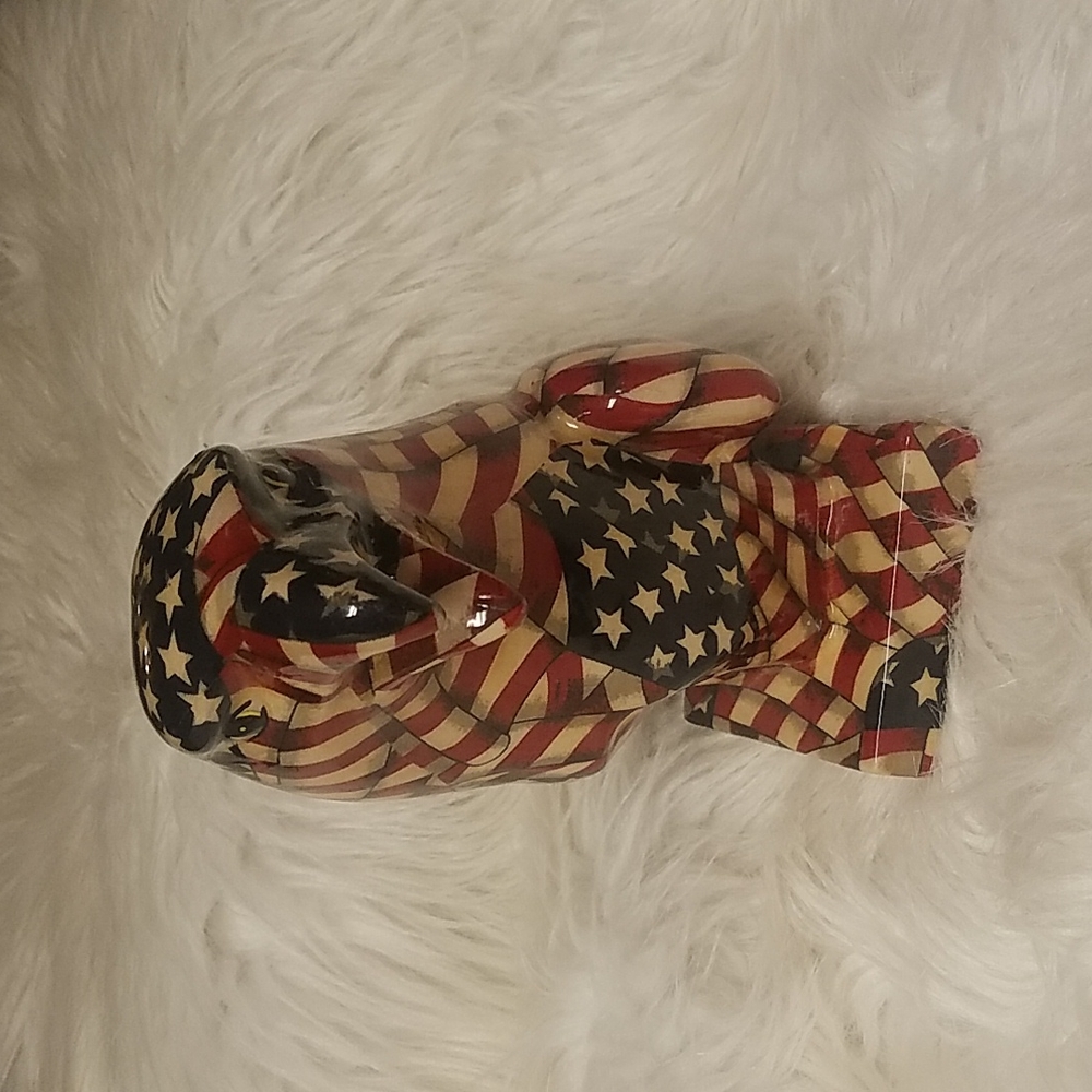 AMERICAN FLAG EAGLE STATUE